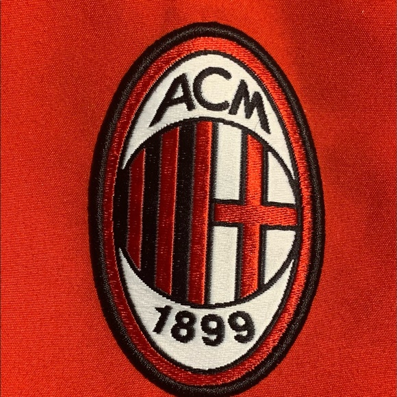Adidas AC Milan stadium jacket - Picture 2 of 5